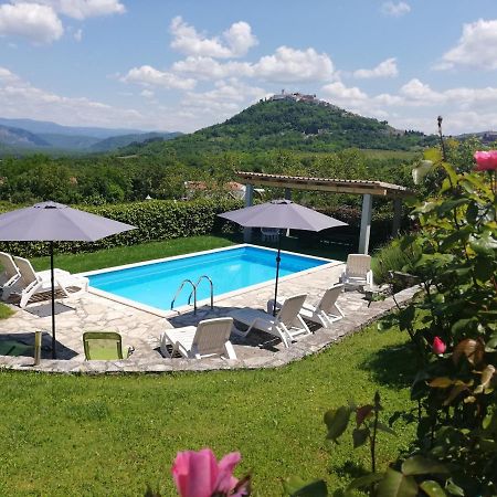 Guest House Valentino Motovun Bagian luar foto