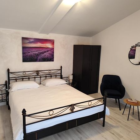 Guest House Valentino Motovun Bagian luar foto