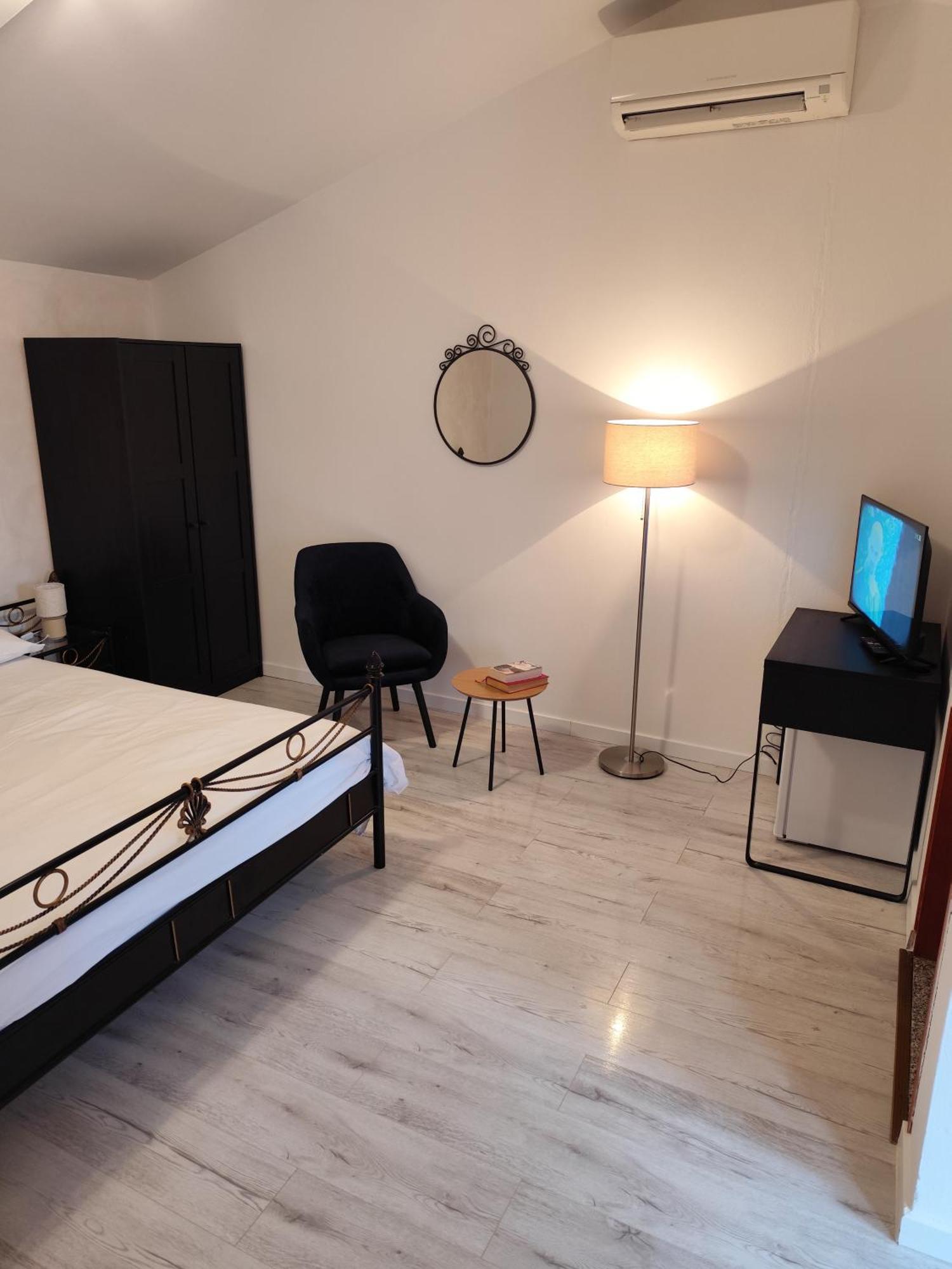 Guest House Valentino Motovun Ruang foto