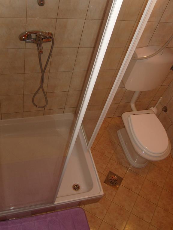 Guest House Valentino Motovun Ruang foto