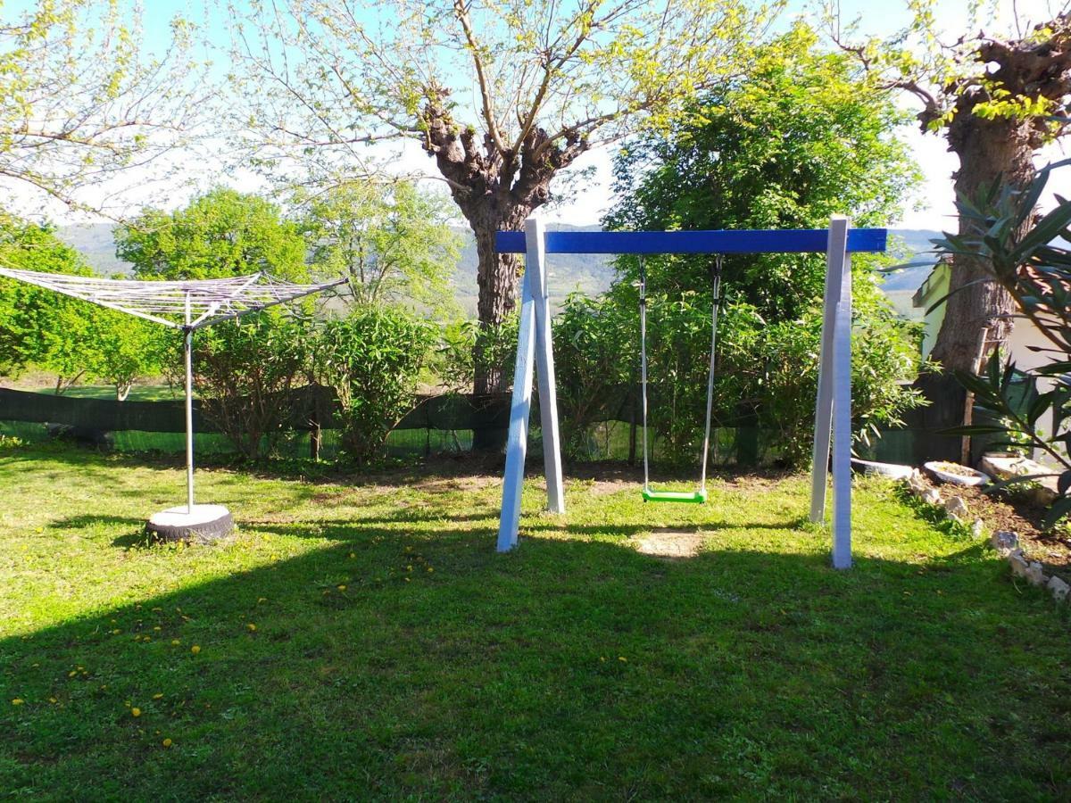 Guest House Valentino Motovun Bagian luar foto